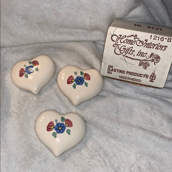 Vintage Home Interiors 3 Ceramic Hearts w/flowers - Picture 1 of 12